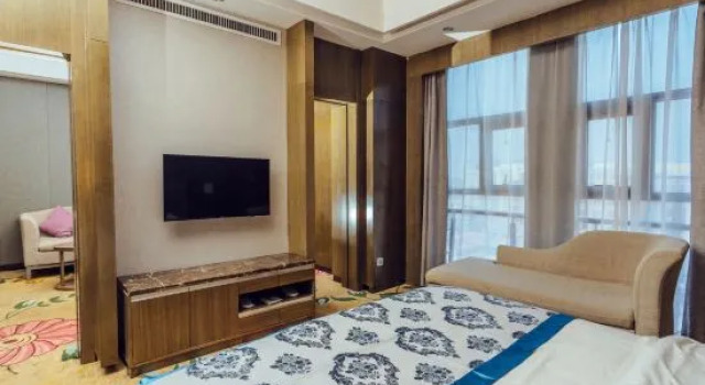 Люкс Business Feng Huang Hotel
