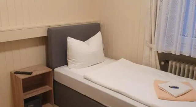 Номер Standard Hotel zum Weinberg