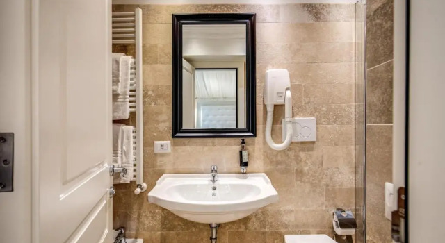 Трёхместный номер Standard Hotel Domus Mea
