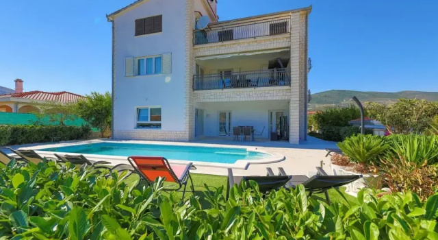 Вилла Scenic Elegant Trogir Villa with Pool