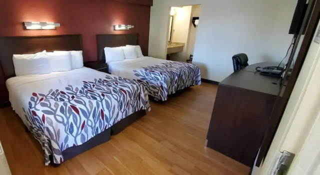 Четырёхместный номер Deluxe California Inn and Suites, Rancho Cordova