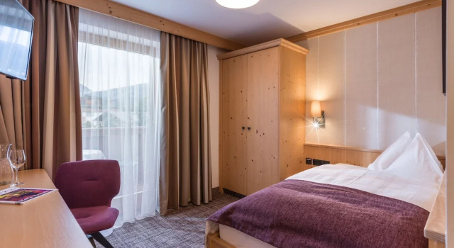 Одноместный номер Standard с балконом Hotel Zentral ****superior