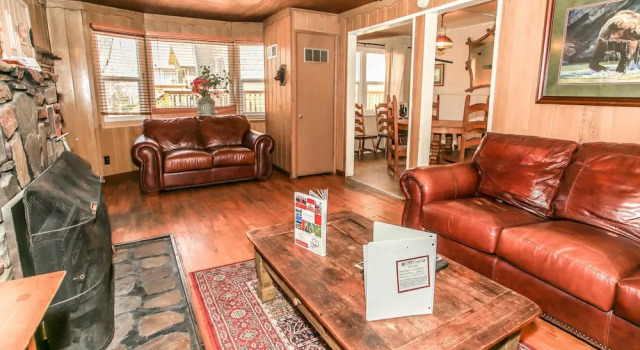 Lake Cottage - Vintage Big Bear Cabin close to The Village and Lake, Забронировать Дом для отпуска Биг-Бэр-Лейк San Bernardino Mountains, рядом с Big Bear Queen Lake Tours