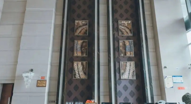 Jia Yisi Hotel