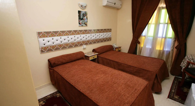 Hôtel Abda, Забронировать Отель Отели Марракеш-Тенсифт-Эль-Хауз с парковкой, Парковка