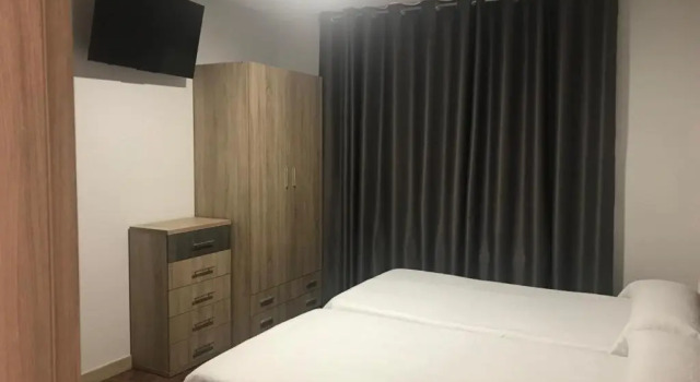 Pensión CHE, Reserva ahora Hotel O Pino A Coruña