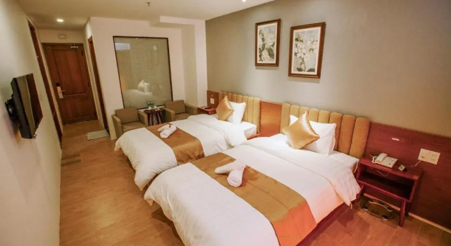 Двухместный номер Deluxe с видом на город Gardenia Hue Hotel