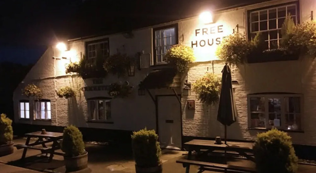 The Cricketers Arms, Забронировать Отель Отели Исторического графства Суссекса с парковкой, Парковка