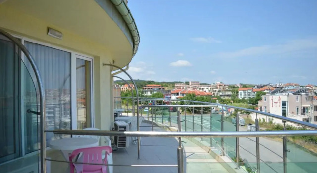 Трёхместный номер Standard с балконом и с видом на море Family Hotel Coral