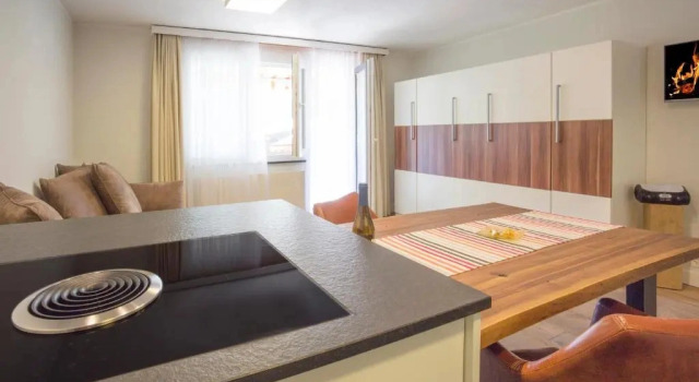 Апартаменты с балконом и с красивым видом из окна Haus Andorra