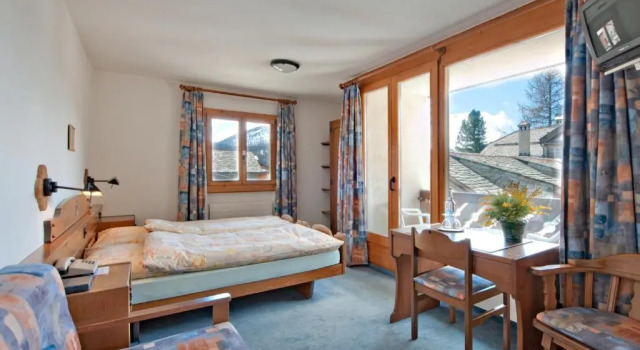 Двухместный номер Standard с балконом Hotel Chesa Grischa