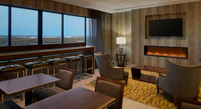 Hilton East Brunswick Hotel & Executive Meeting Center