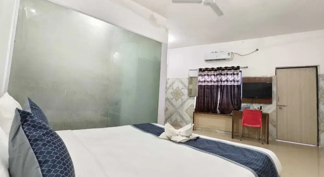 Hotel Hari Om Swimming Pool In Diu, Rezerwuj Hotel Diu Gujarat