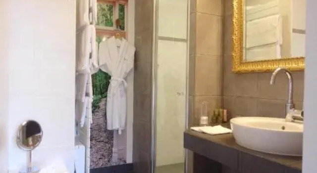 Les Vieux Murs, Book Hotel Hotels in Burgundy with a Pool, Swimming Pool