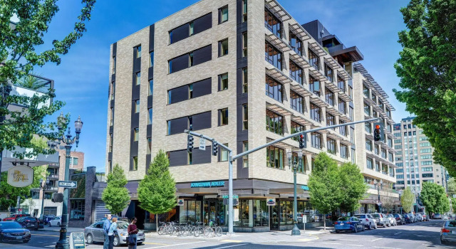 Oakwood Portland Pearl District, Забронировать Отель Портленд Willamette Valley, рядом с Церковь св. Михаила Архангела