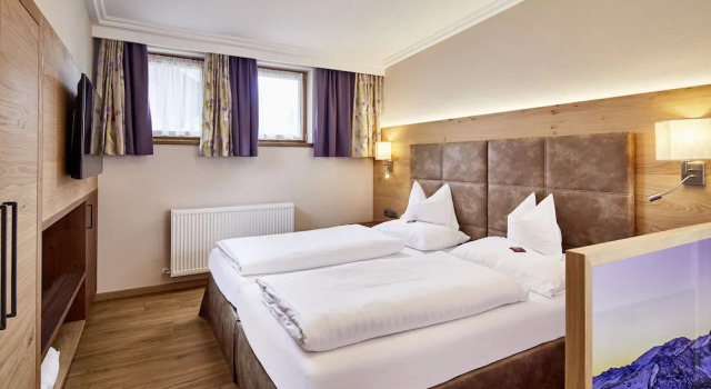 Номер Standard Hotel Neue Post - 4 Sterne Superior