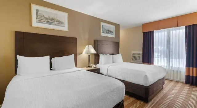 Четырёхместный номер Standard Quality Inn North Conway