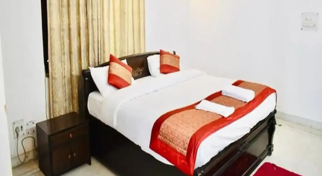 Fabhotel Noida Dreamz
