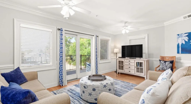 Номер Standard Brass Rail 220 Tybee Vacation Rentals