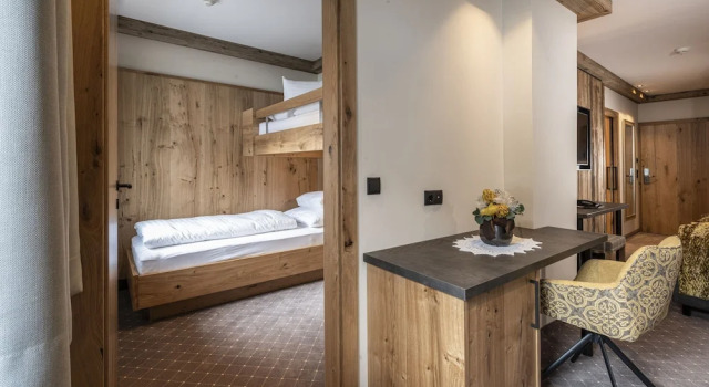 Семейный номер Standard с балконом Alpenresort Fluchthorn