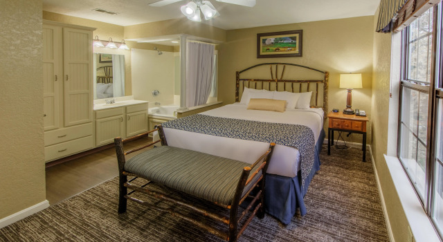 Holiday Inn Club Vacations Oak n’ Spruce Resort in the Berkshires by IHG