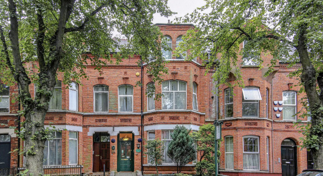 OYO Avenue House