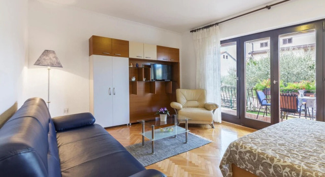 Stunning Apartment in Umag With Wifi