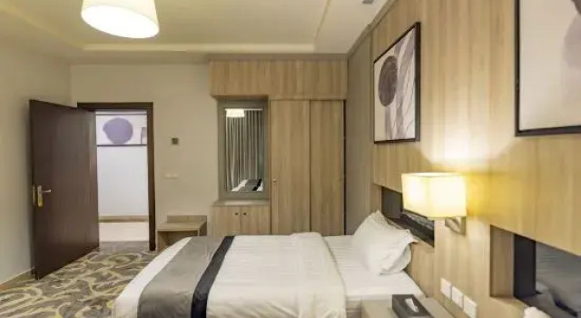 Двухместный полулюкс Laten Suites Serviced Apartment Al Naseem