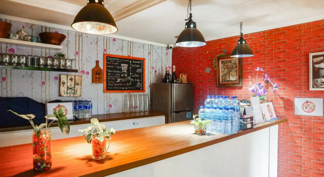 Venice Guest House RedPartner, Book Guesthouse Grogol Jakarta