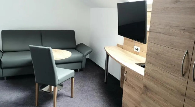 Трёхместный номер Comfort LILTON Hotel Zuffenhausen