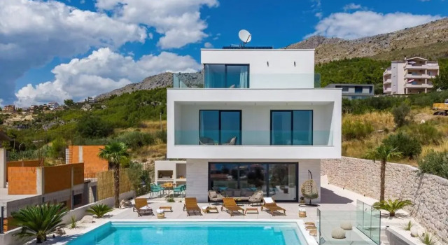 Вилла Seaview Villa Nocturno with 4 en-suite bedrooms, private 35smq infinity pool with hydromassage