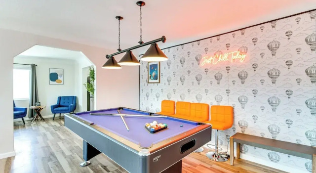 Newly Renovated Albuquerque Retreat w/ Pool Table, Забронировать Дом для отпуска Виллы Нью-Мексико, Вилла