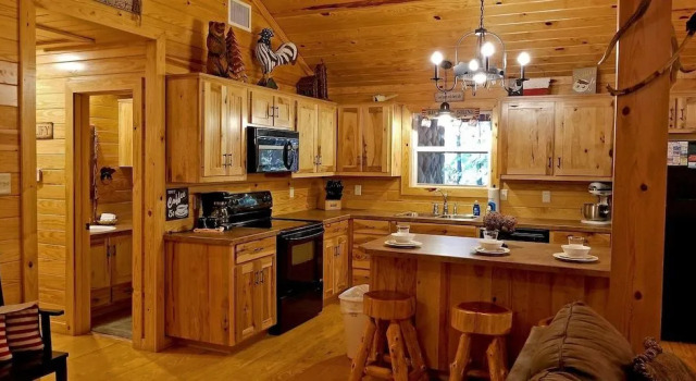 Indian Time 2 Bedroom Cabin, Boek Vakantiehuis Hochatown Oklahoma