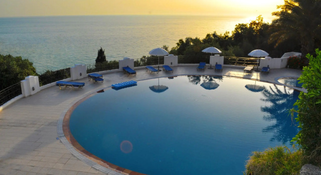 Апартаменты Beautiful Holiday Apartments Maria With Pool - Agios Gordios Beach, Corfu