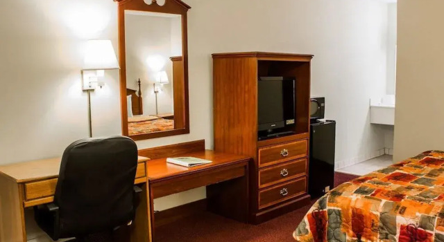 Econo Lodge, Забронировать Отель Голдсборо Северная Каролина