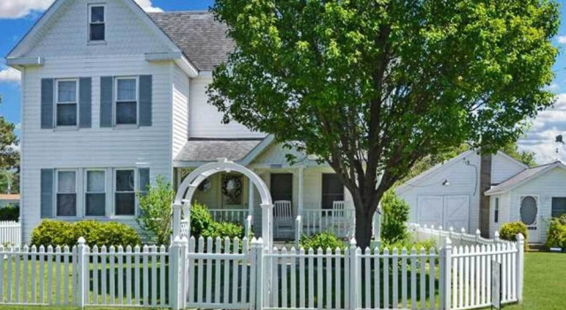 Коттедж 'chincoteague Charm' Escape w/ Bikes & Yard Games!