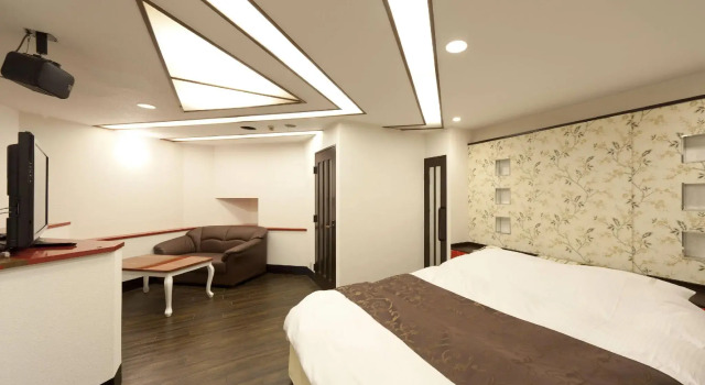 Hotel Fine Garden Okayama 1, Rezerwuj Hotel Hotele w Chugoku z parkingiem, Parking