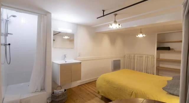 Le Parvis-beau Duplex Centre, Забронировать Отель Отели Ренн с парковкой, рядом с Университет Реннес, Парковка