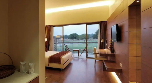 Club Mahindra Kensville Golf Resort, Prenota Resort Bavla Gujarat