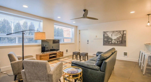7brdowntown BIG & Moderngroups, Events & More!, Buchen Sie Ferienhaus Colorade Springs Colorado, in der Nähe von Colorado College