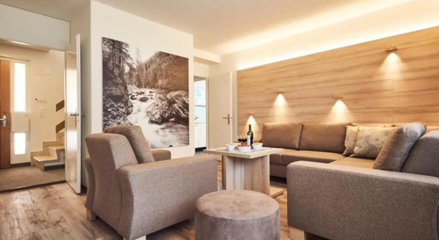 Коттедж Superior Private Holiday Homes by Solaria