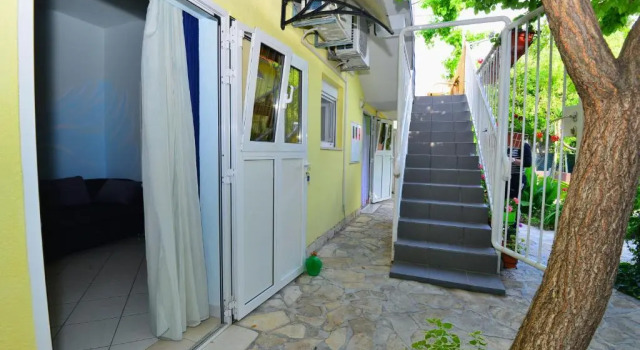 Студия Apartments Veky 3
