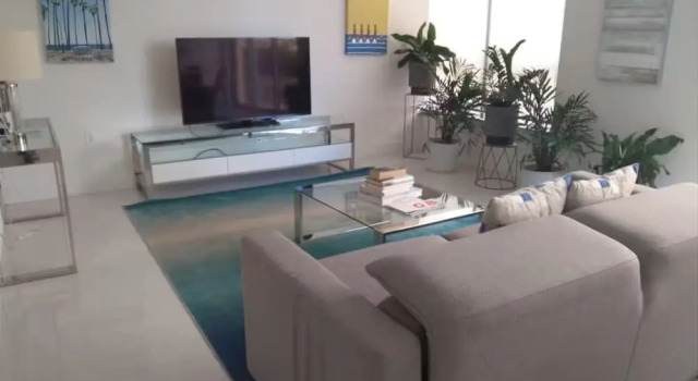 Двухместный люкс Premier с балконом и с видом на сад Private Condos at 101 Ocean by LMC