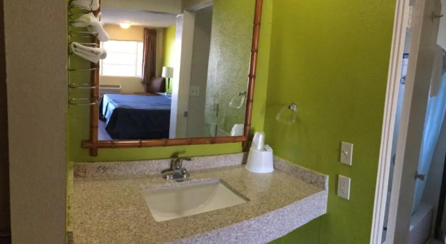 Standard Vierer Zimmer Discovery Inn