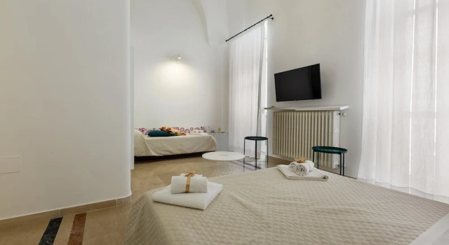 3141 B&b Incentro Comfort Suite - Central Suite by Barbarhouse, Забронировать Отель «постель и завтрак» Лечче Саленто, рядом с Museo Sigismondo Castromediano