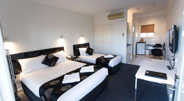 Трёхместный номер Deluxe Best Western Mill Park Motor Inn