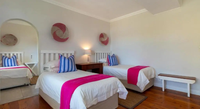 Люкс Deluxe Morgan Bay Hotel