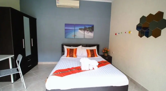 2 Bed Majestic Villa Near Beach