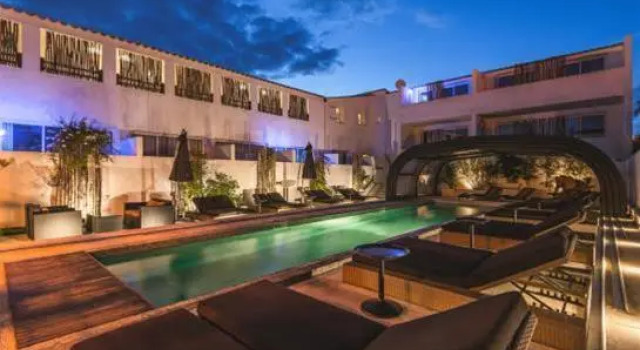 La Bastide Blanche Residence Saintes-maries-de-la-mer, Забронировать Отель Отели Сент-Мари-де-ла-Мер с бассейном, рядом с Пляж "Сент-Мари-де-ла-Мер", Бассейн