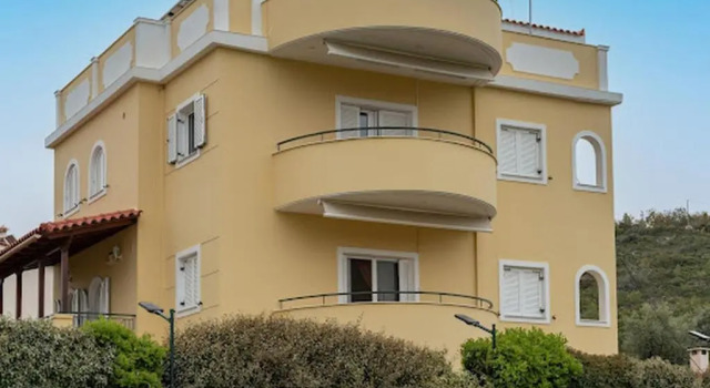 Апартаменты Yellow house